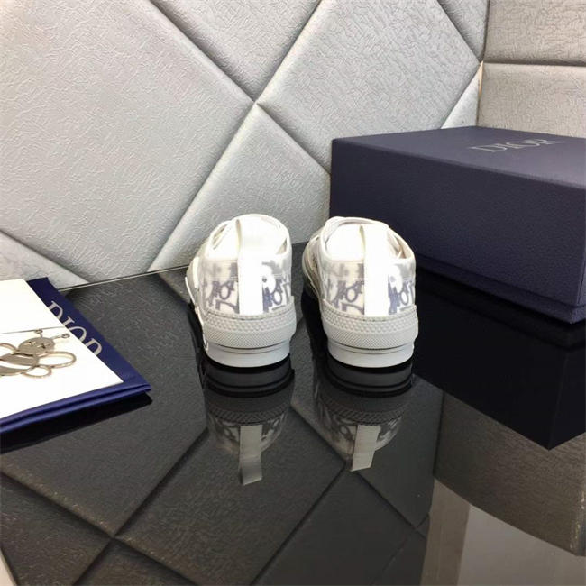 D10r sneaker