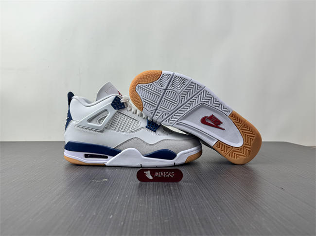 Nike SB x Air Jordan 4 “Navy” DR5415-100